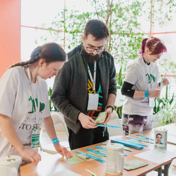 Witaj w świecie wolontariatu z Fundacją Sto Serc!